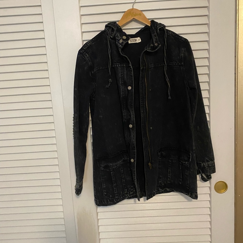 Dark dark wash jean jacket with detachable hood